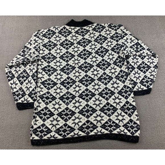 Vintage American Pride Sweater Women M Black Snowflake Pattern Metallic Silver - Picture 2 of 7
